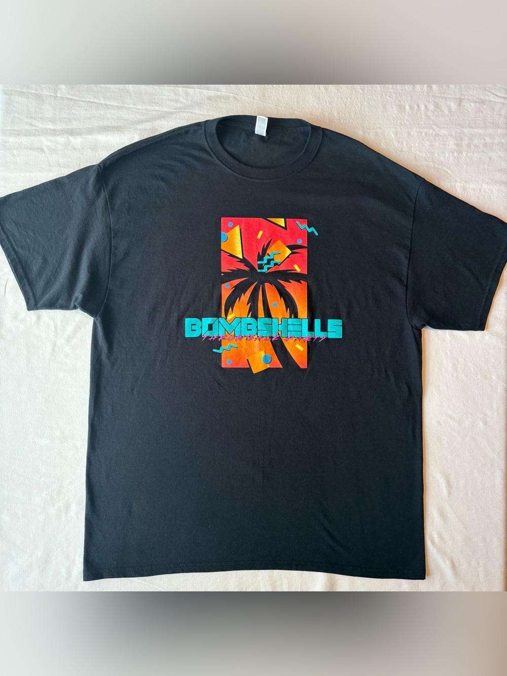 Retro 90’s Aesthetic Bombshells Graphic Tee size XL Black- Jerzees Dri Power
